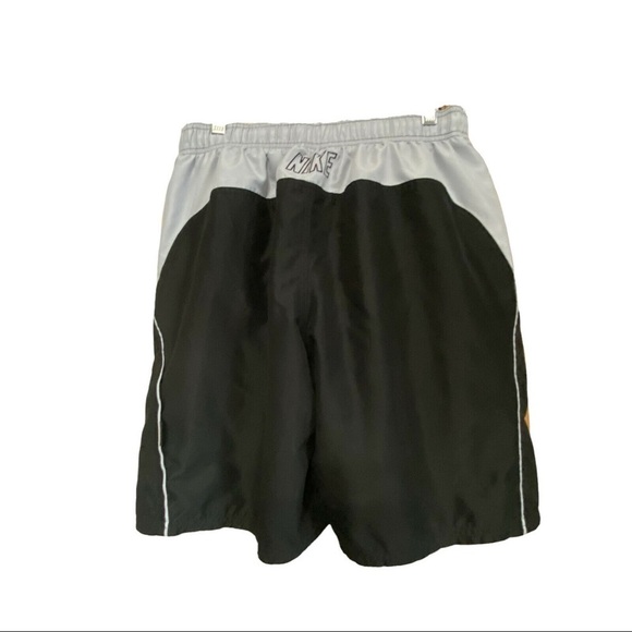 Nike Swim Trunks Mens Black Gray Mesh Lined Shorts Sz M
4162 / F - Picture 5 of 8
